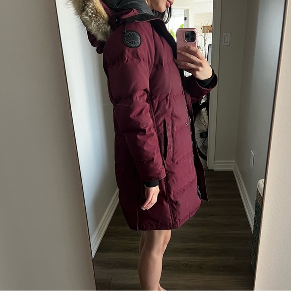 Canada goose burgundy parka size medium - Picture 5 of 16